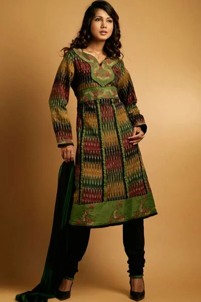 104477 Chudidar and long kurta fashion