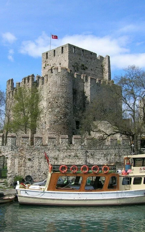 35 Famous Islamic Places Aroud the World Anadolu Hisari Fortress in Istanbul 480x768 35 Famous Islamic Places Aroud the World