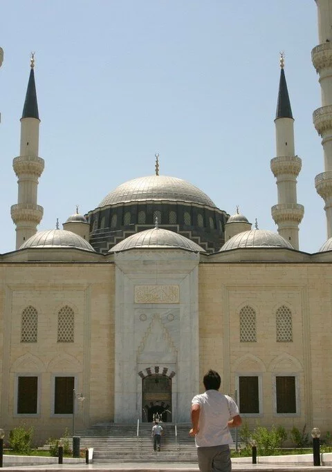 35 Famous Islamic Places Aroud the World Azadi Mosque in Ashgabat Turkmenistan 480x683 35 Famous Islamic Places Aroud the World