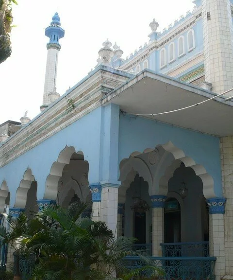 35 Famous Islamic Places Aroud the World Blue Mosque in Saigon Vietnam 480x576 35 Famous Islamic Places Aroud the World