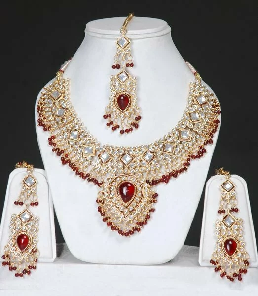 Jewelry and dresses collection for this marriage seasion 2011 Indian jewellery pln4997cic Jewelry and dresses collection for this marriage seasion 2011