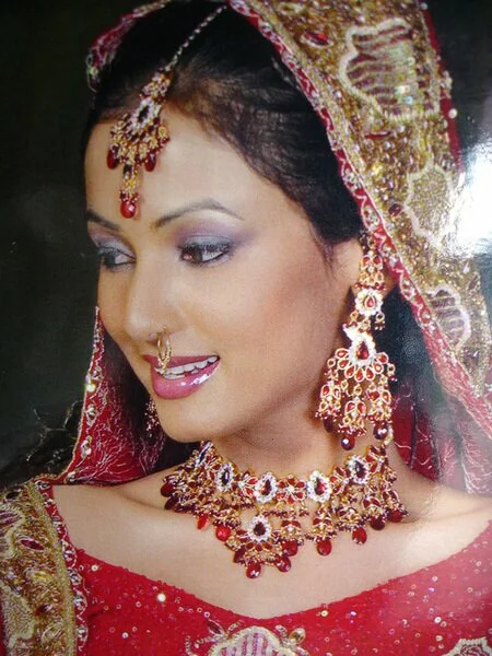 Jewelry and dresses collection for this marriage seasion 2011 red necklace Jewelry and dresses collection for this marriage seasion 2011