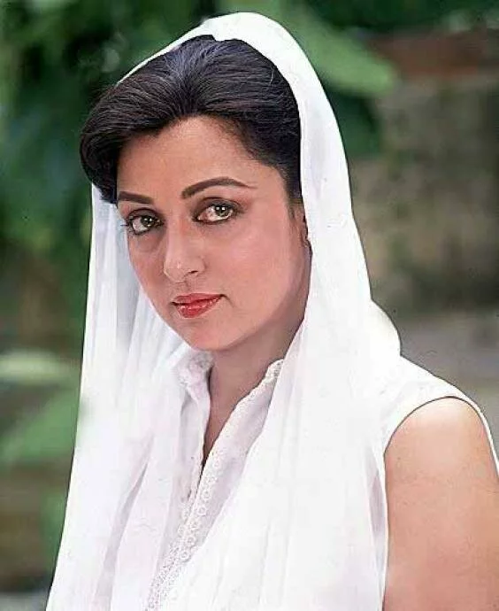 Hema Malini in white wallpaper looking very hot