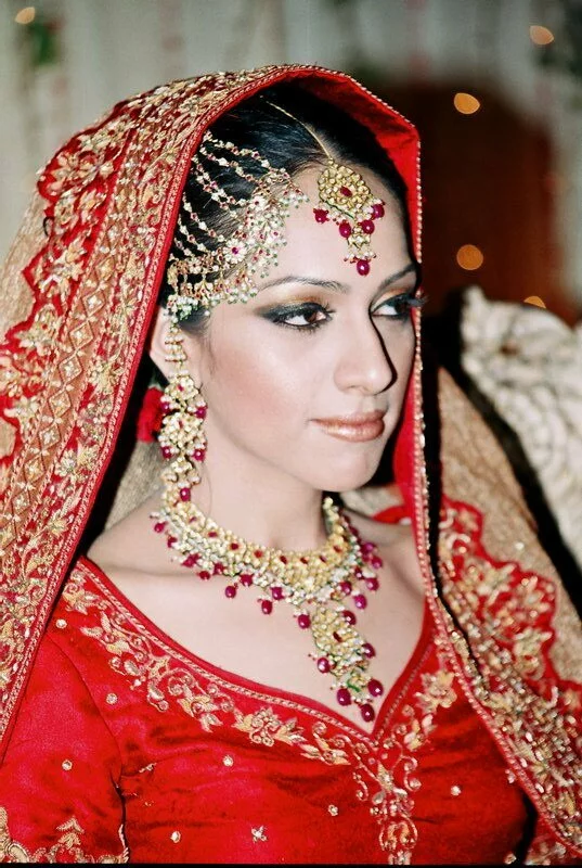 Around The World Muslim Weddings, Dresses And Makeup Latest muslim wedding dress Around The World Muslim Weddings, Dresses And Makeup