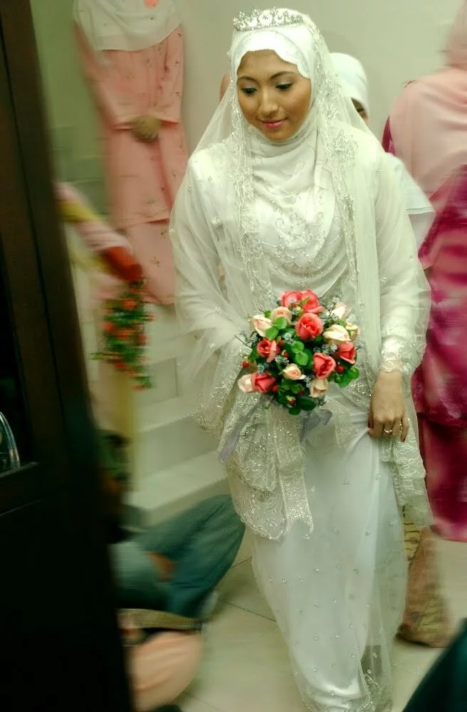 Around The World Muslim Weddings, Dresses And Makeup Muslim Wedding Beautiful Gowns1 Around The World Muslim Weddings, Dresses And Makeup