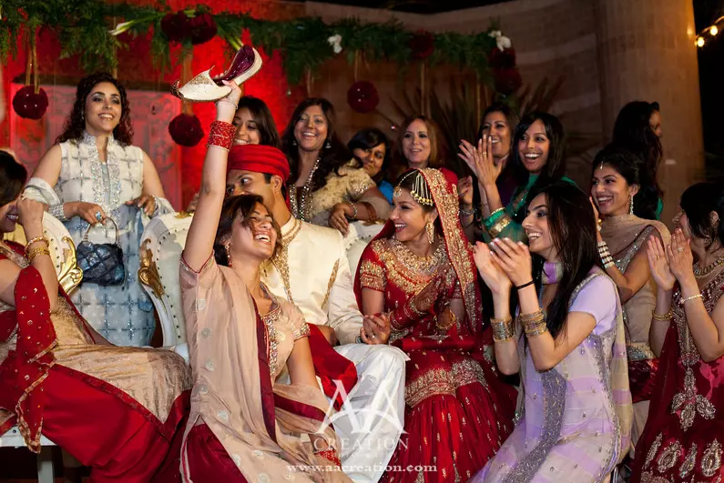 Around The World Muslim Weddings, Dresses And Makeup Pakistani muslim wedding Around The World Muslim Weddings, Dresses And Makeup