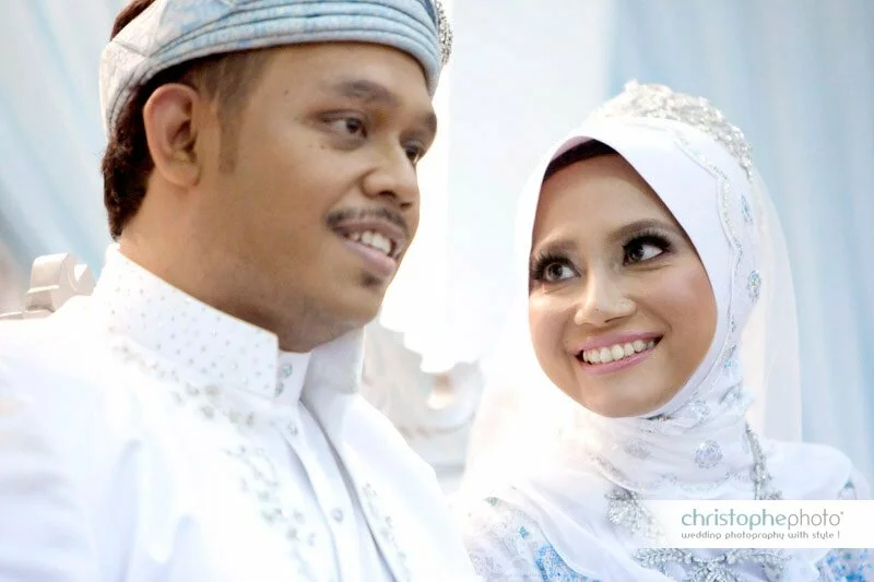 Around The World Muslim Weddings, Dresses And Makeup muslim wedding couple from malaysia Around The World Muslim Weddings, Dresses And Makeup