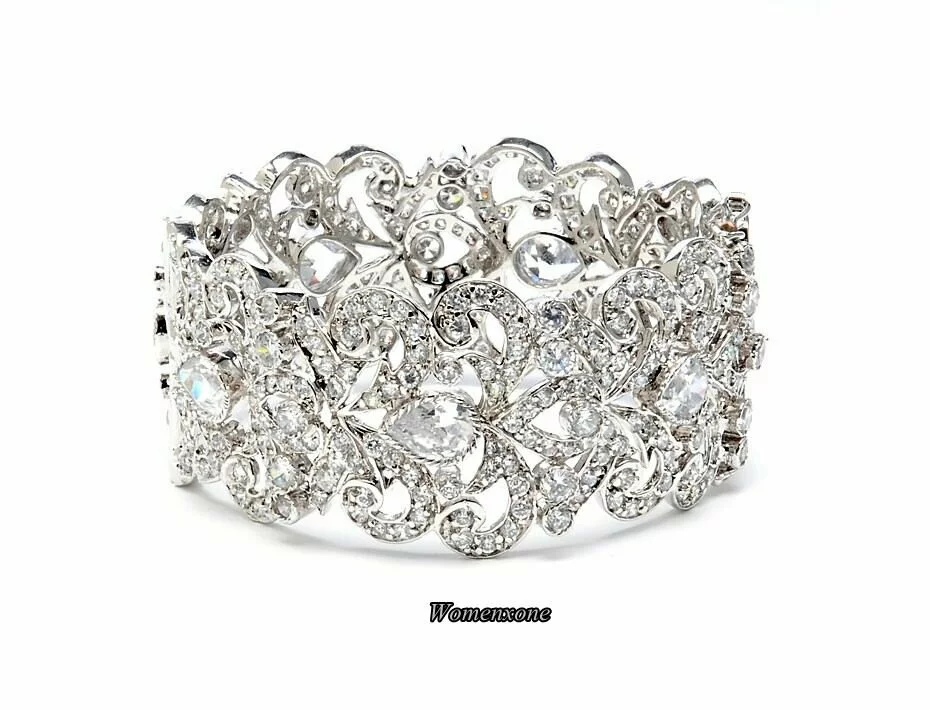 Beautiful wedding bangles, bridal wear photo gallery American women Diamond Bangles Beautiful wedding bangles, bridal wear photo gallery