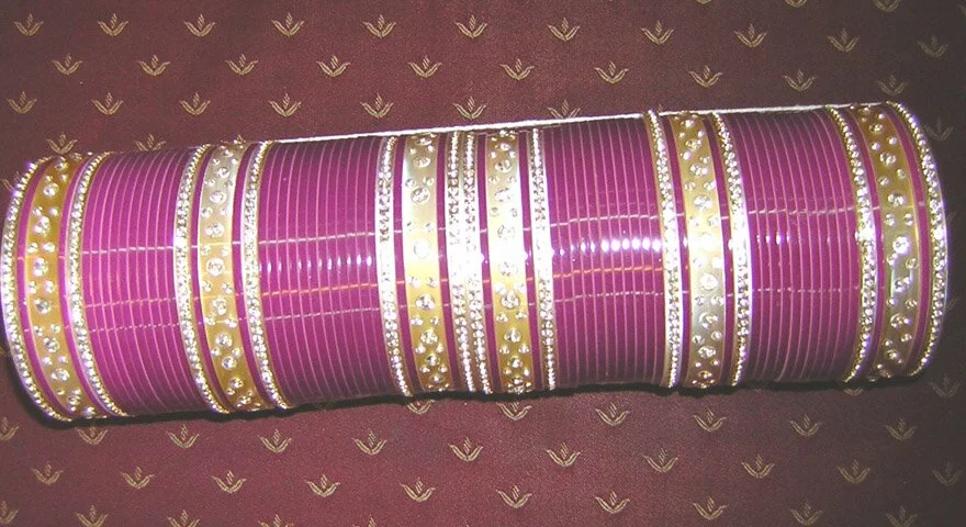 Beautiful wedding bangles, bridal wear photo gallery BRIDAL BANGLES Beautiful wedding bangles, bridal wear photo gallery