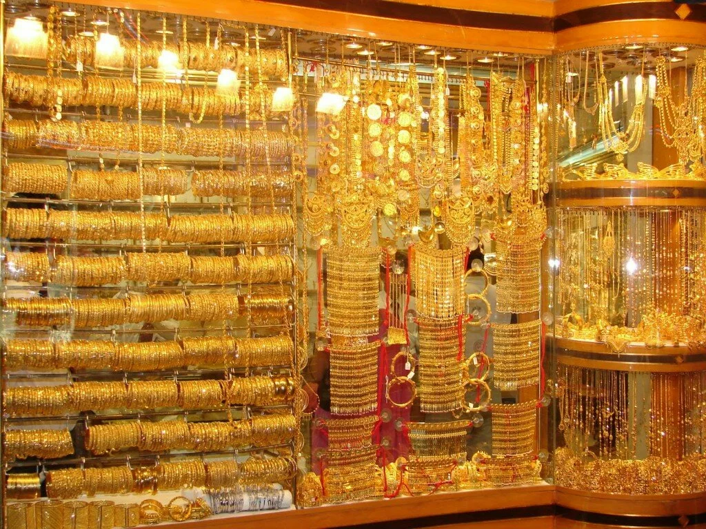 Beautiful wedding bangles, bridal wear photo gallery Gold wedding bangles store 1024x768 Beautiful wedding bangles, bridal wear photo gallery