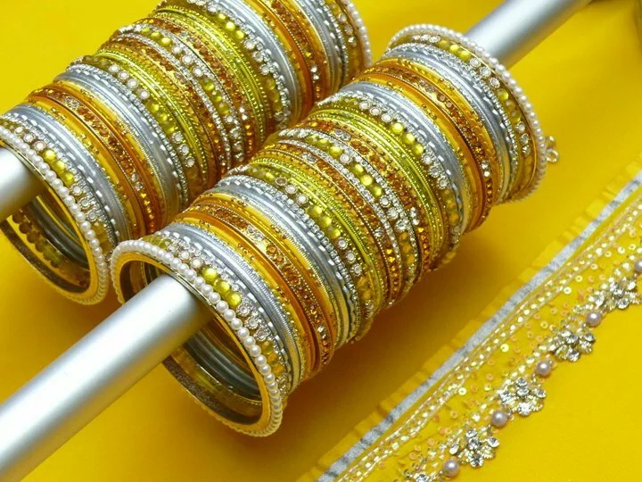 Beautiful wedding bangles, bridal wear photo gallery Latest bridal bangles Designs 3 Beautiful wedding bangles, bridal wear photo gallery