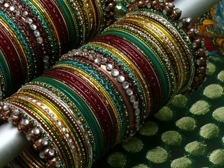 Beautiful wedding bangles, bridal wear photo gallery Latest bridal bangles Designs 4 Beautiful wedding bangles, bridal wear photo gallery