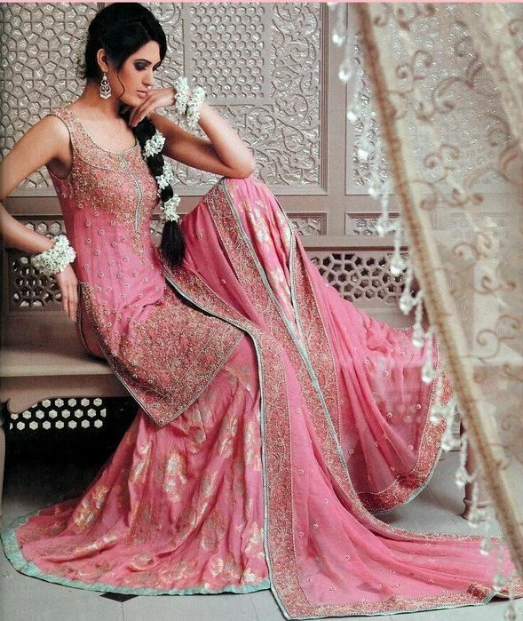 Beautiful Indian and Pakistani fashion bridal gharara images Pakistani bridal gharara image 1 by muslimblog.co .in Beautiful Indian and Pakistani fashion bridal gharara images