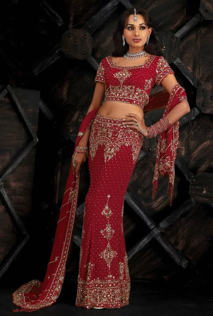Beautiful wedding bangles, bridal wear photo gallery Red bridal dress Beautiful wedding bangles, bridal wear photo gallery