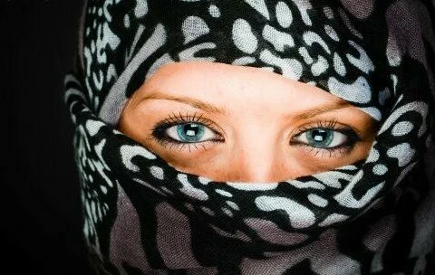 Beautiful young Muslim girl with hijab and blue eyes young muslim girls 480x304 Beautiful young Muslim girl with hijab and blue eyes