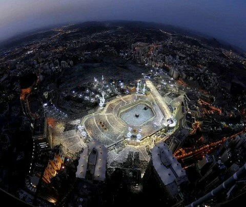 0001 mecca horizon 480x405 Hajj poem
