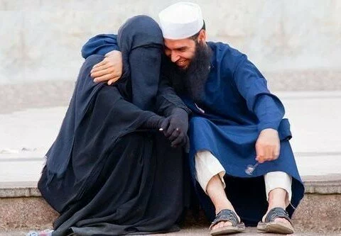 Rights of the Wife over Husband in Islam Muslim couple 480x333 Rights of the Wife over Husband in Islam