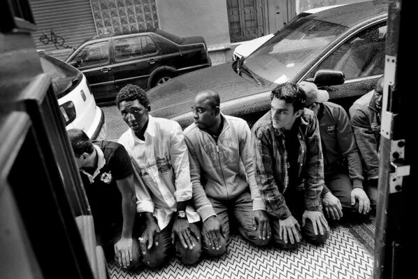 Young Muslims praying on the street in front of the Assalam Mosque muslims praying malaga spain 01 600x400 Young Muslims praying on the street in front of the Assalam Mosque