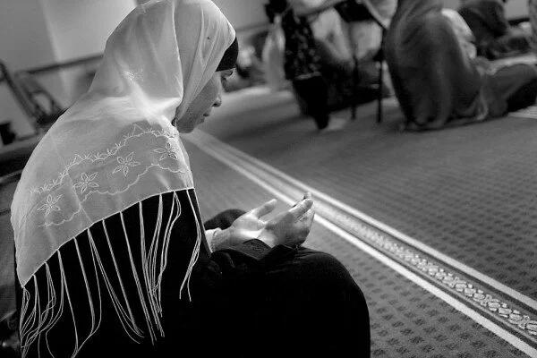 European Muslim Women Praying muslimwomanpraying 600x400 European Muslim Women Praying