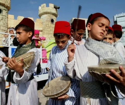 Lebanese orphans 480x405 The world prepares for Ramadan 2012