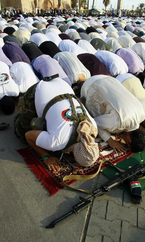 slide 239127 1236240 free 480x800 Ramadan 2012: History, Dates, Greeting And Rules Of The Muslim Fast 