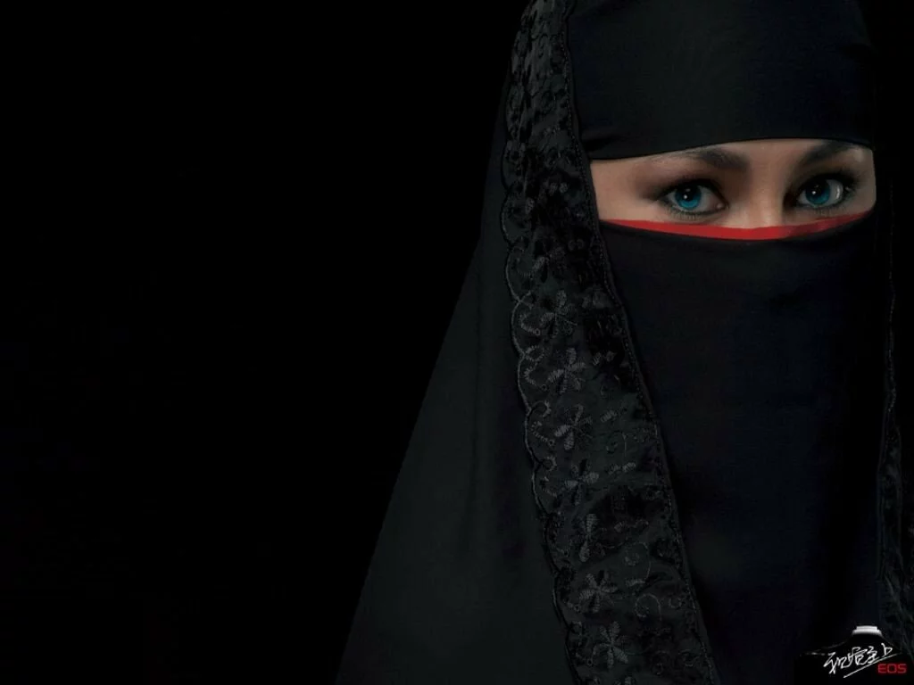 women eyes Islam hijab – Wallpaper
