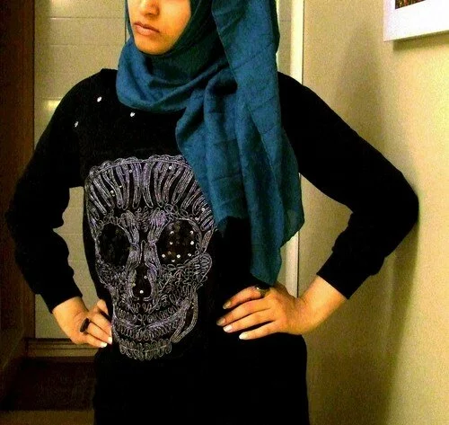 blue hijab on black shirt Beautiful Blue Hijab on Black